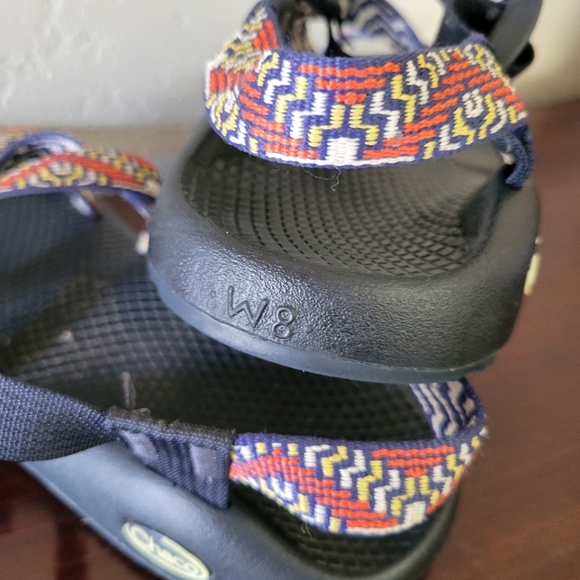 Women's Chacos Size 8 Pre-owned - Picture 3 of 6